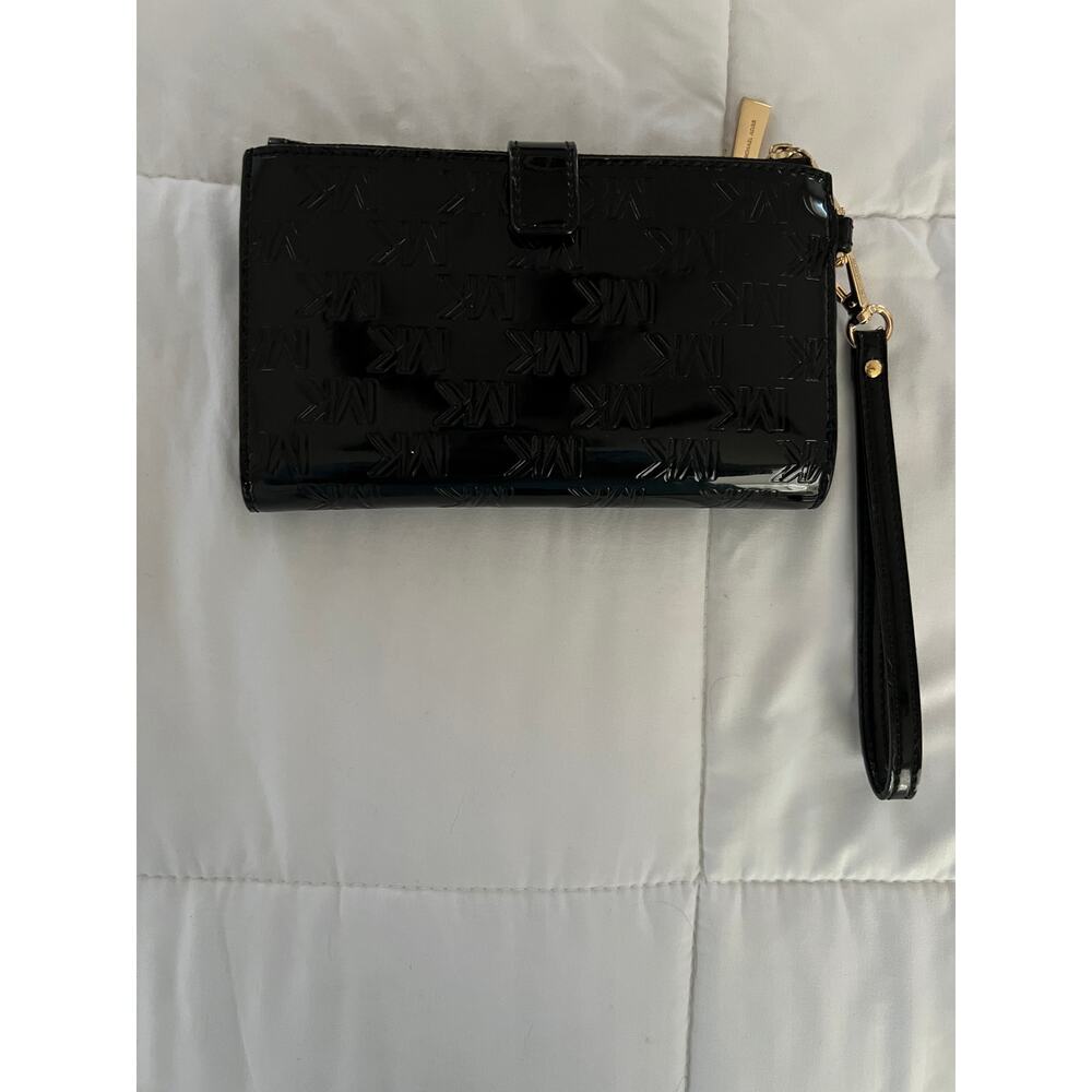 Michael Kors Jet Set Large Patent Logo Gold Zipper Wristlet Wallet - Picture 2 of 8